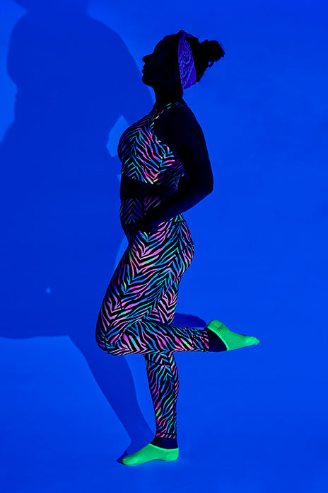 Zebra Glow Active Leggings - Size 4-6 - Waistband Pocket - Tall 33" Legging Length