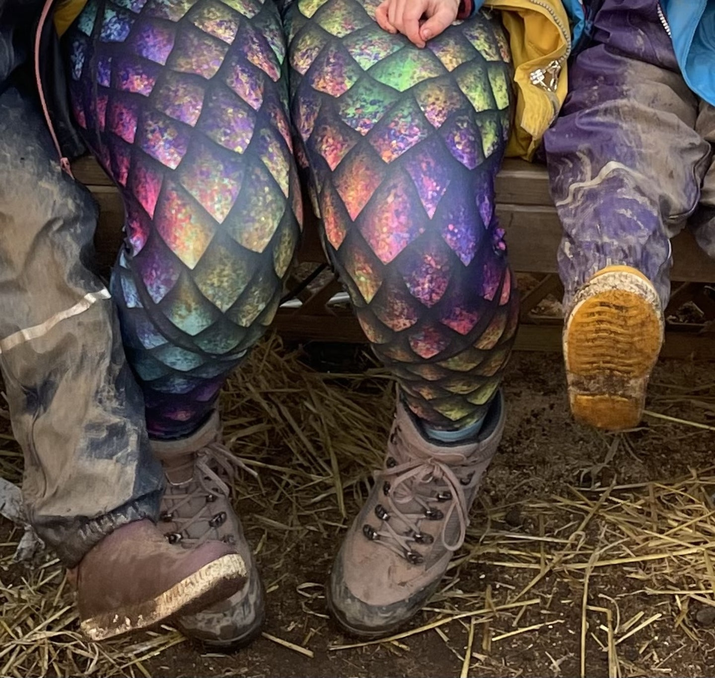 Rainbow Dragon Scales Women's Activewear Leggings